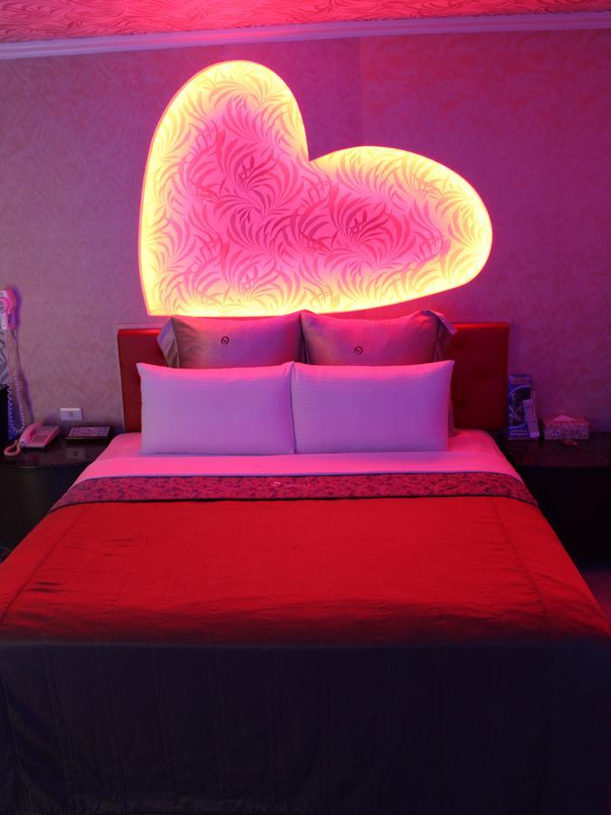 Full Moon Boutique Motel Синьчжу Экстерьер фото