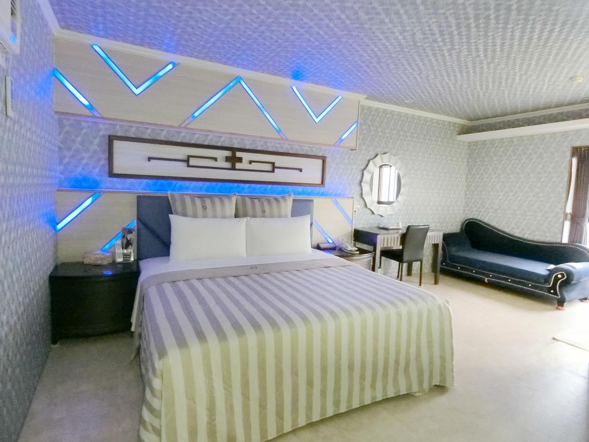 Full Moon Boutique Motel Синьчжу Экстерьер фото